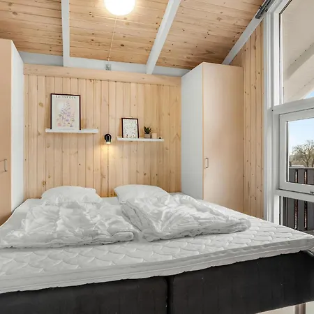 Holiday home 3 Bedroom Awesome In