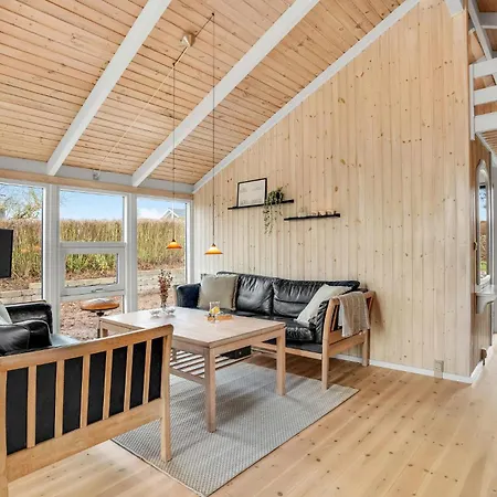 3 Bedroom Awesome In Holiday home Hejls