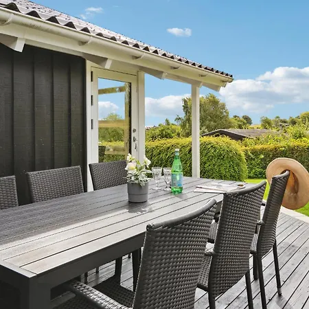 3 Bedroom Awesome In Hejls