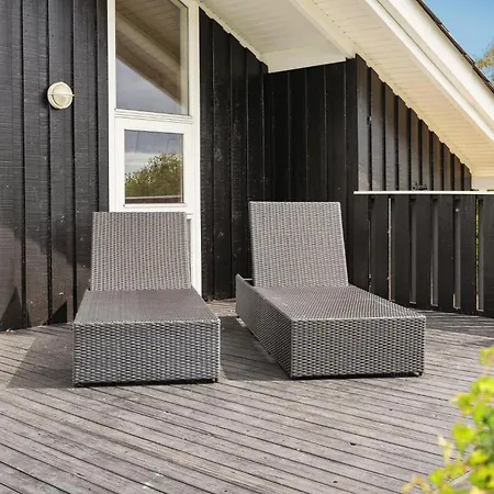 3 Bedroom Awesome In 度假居 Hejls