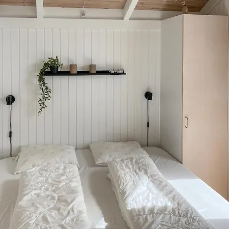 3 Værelses Skøn Bolig I Feriehus *