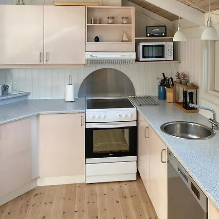 3 Bedroom Awesome In *