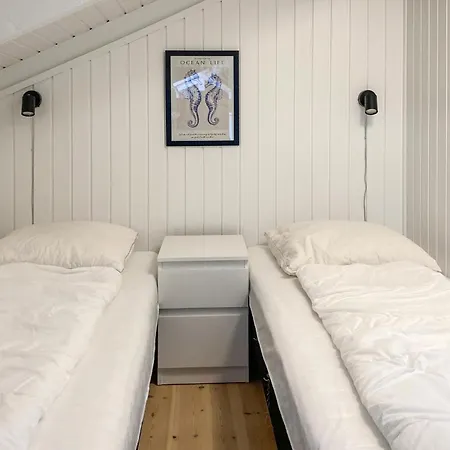 3 Bedroom Awesome In Nyaraló Hejls