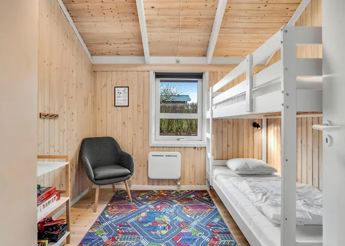 Holiday home 3 Bedroom Awesome In