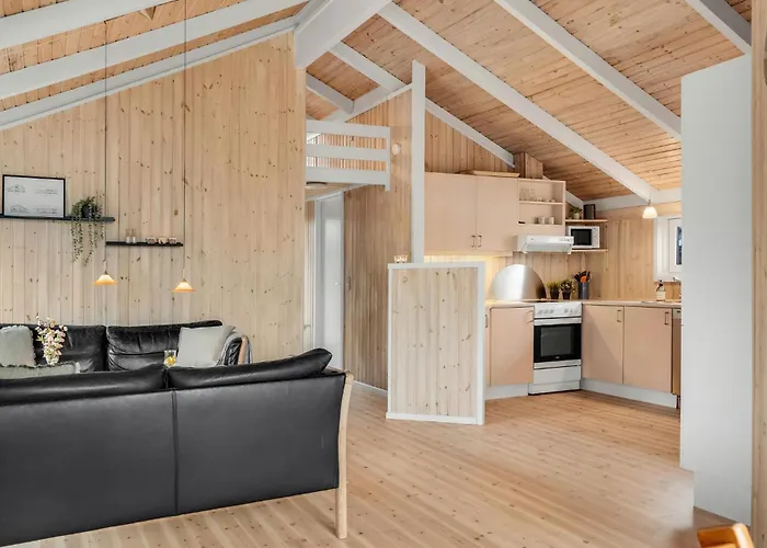 3 Bedroom Awesome In * Hejls