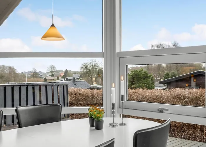 3 Bedroom Awesome In Holiday home