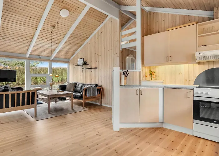 3 Bedroom Awesome In Holiday home Hejls