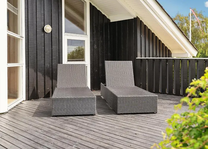 3 Bedroom Awesome In Casa vacanze Hejls