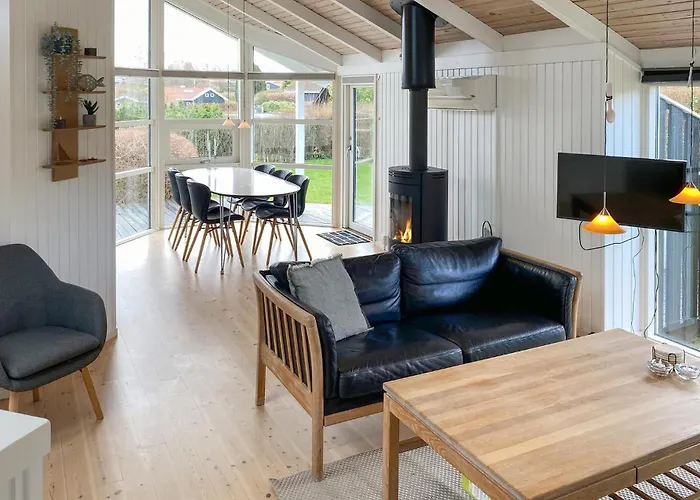 3 Bedroom Awesome In Holiday home