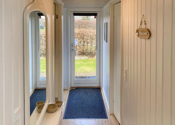 3 Bedroom Awesome In Holiday home Hejls