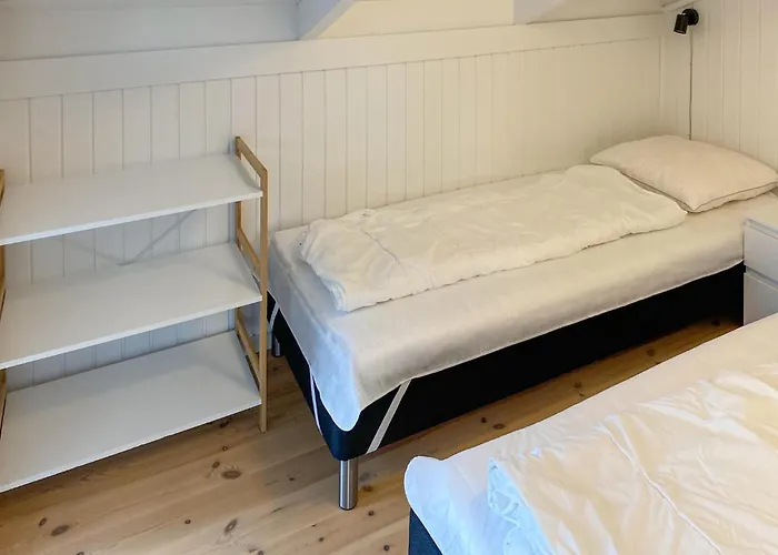 3 Bedroom Awesome In Holiday home