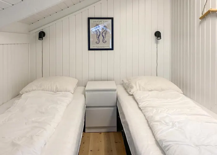 3 Bedroom Awesome In Holiday home Hejls