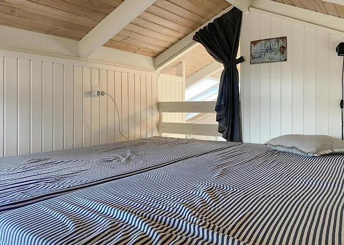 3 Bedroom Awesome In *